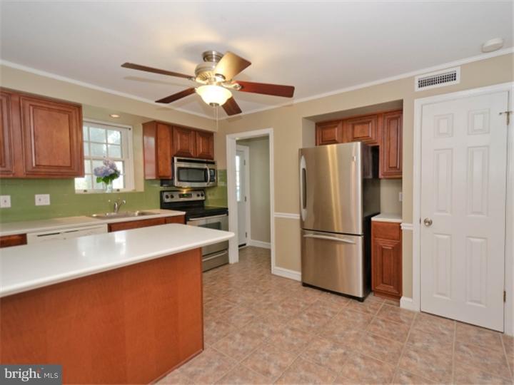 114 Forest Road Springfield, PA 19064 - Photo 9 of 23 Kitchen