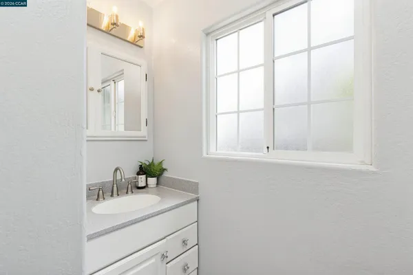 $698,000 | 2140 5th Avenue, Concord, CA 94518