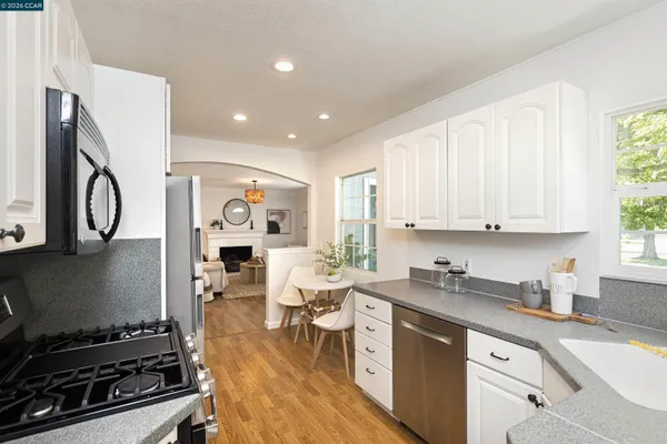 $698,000 | 2140 5th Avenue, Concord, CA 94518