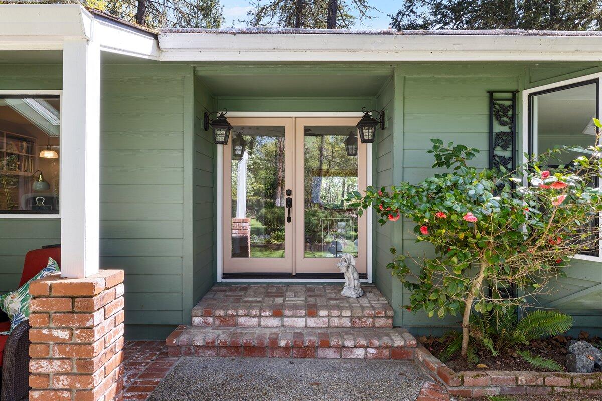1129 Three Pines Road Grants Pass, OR 97526 - Photo 10 of 52 Front Door