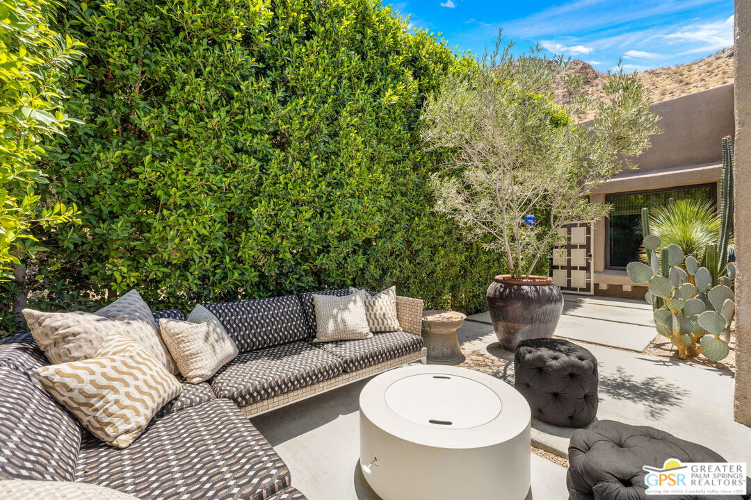 3708 Bogert Trail Palm Springs, CA 92264 - Photo 15 of 55