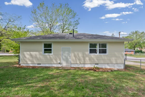 a front view of house with yard