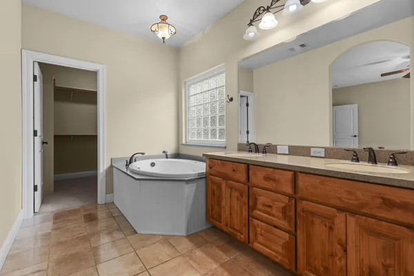 $699,900 | 4750 Pheasant Drive, Anderson, CA 96007