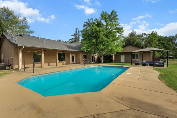 $699,900 | 4750 Pheasant Drive, Anderson, CA 96007