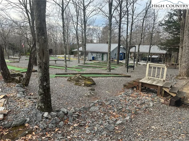 a sign that is on the side of the road