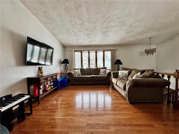 $499,900 | 15 Palm Boulevard, Warwick, RI 02888