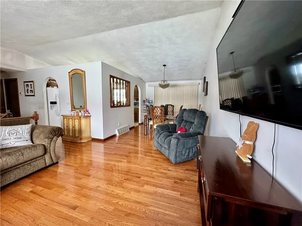 $499,900 | 15 Palm Boulevard, Warwick, RI 02888