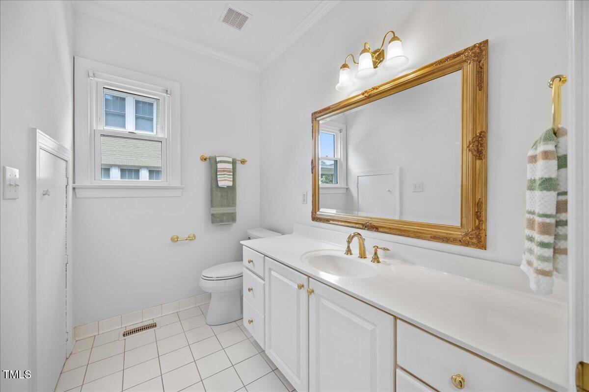 106 East Whitaker Mill Road, Unit A Raleigh, NC 27608 - Photo 11 of 53 10-2A1A1321