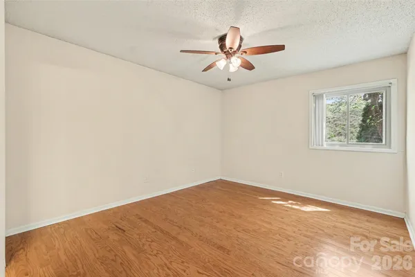 $189,900 | 140 Lake Concord Road Northeast, Unit D3, Concord, NC 28025