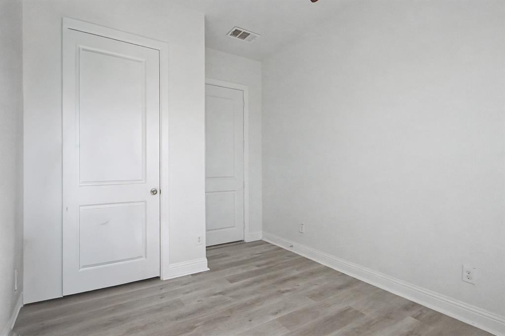 523 Paddock Way Irving, TX 75039 - Photo 5 of 36