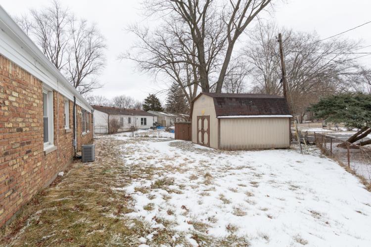 7527 Placing Road Indianapolis, IN 46226 - Photo 3 of 15 Gallery Image 3