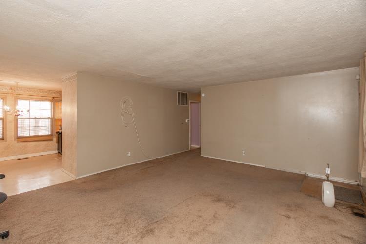 7527 Placing Road Indianapolis, IN 46226 - Photo 4 of 15 Gallery Image 4