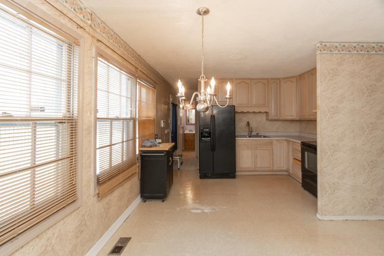 7527 Placing Road Indianapolis, IN 46226 - Photo 7 of 15 Gallery Image 7