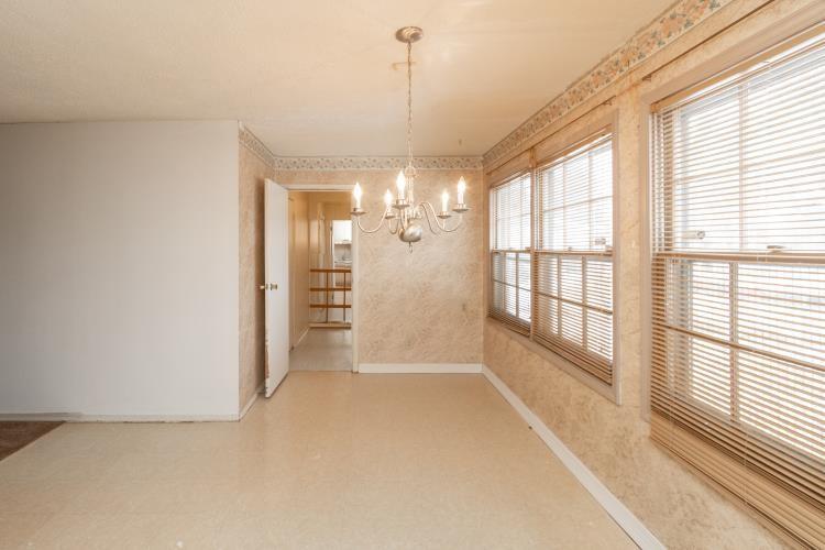 7527 Placing Road Indianapolis, IN 46226 - Photo 8 of 15 Gallery Image 8