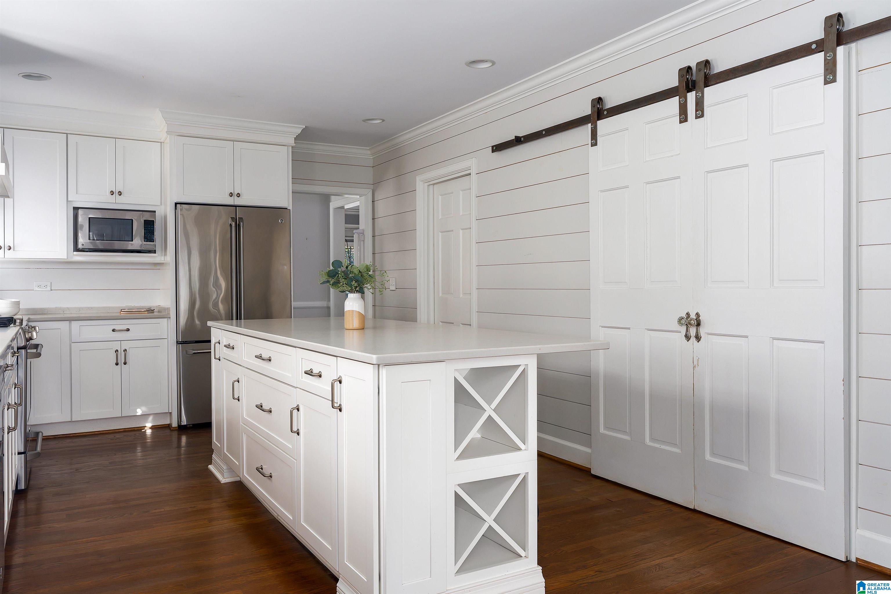 1745 Wellington Road Birmingham, AL 35209 - Photo 13 of 62