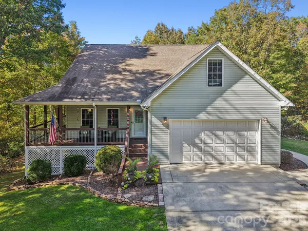$824,900 | 6 Wagon Trace, Flat Rock, NC 28731