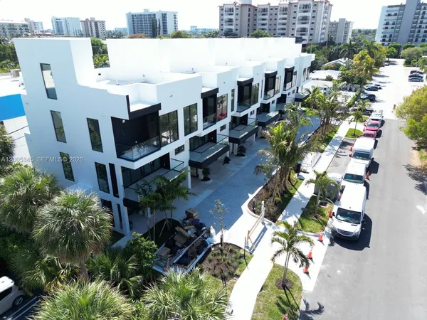 $14,000 | 3222 Northeast 7th Street, Unit 1, Pompano Beach, FL 33062