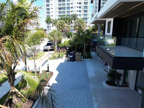 $14,000 | 3222 Northeast 7th Street, Unit 1, Pompano Beach, FL 33062