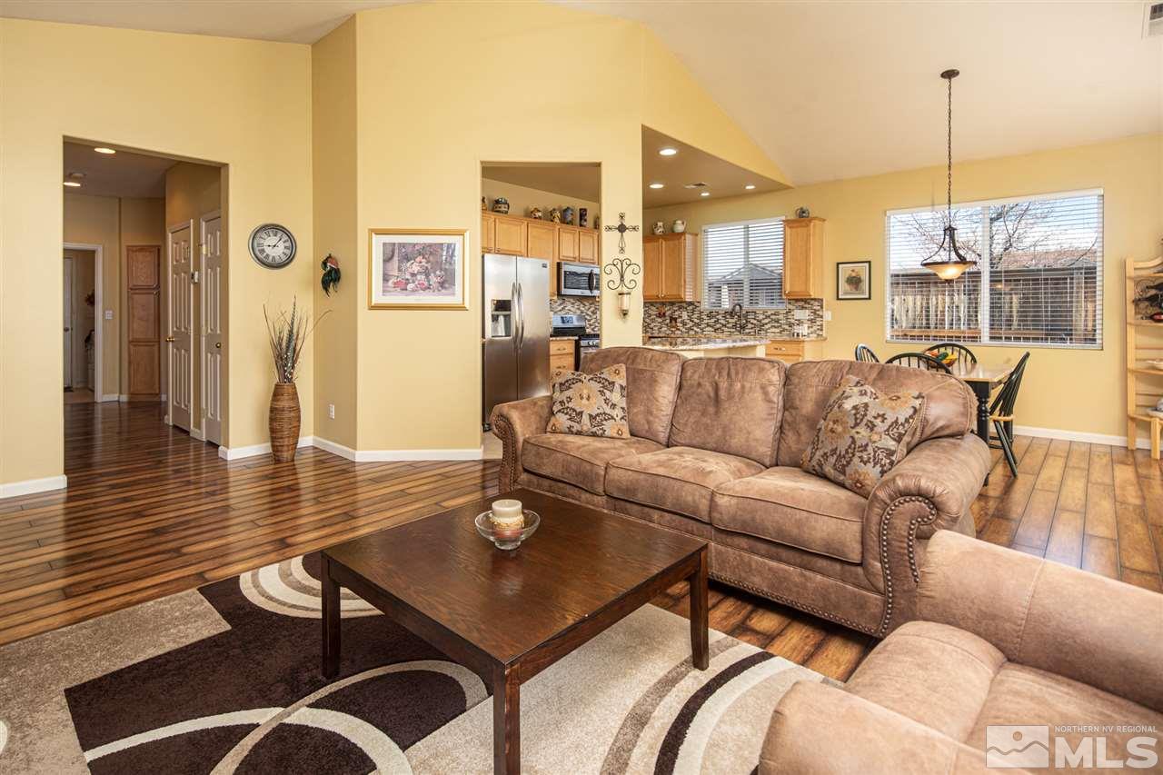 10406 Chadwell Drive Reno, NV 89521 - Photo 3 of 12 Photo 3