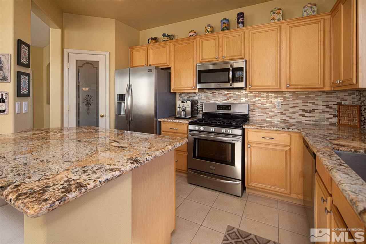 10406 Chadwell Drive Reno, NV 89521 - Photo 4 of 12 Photo 4