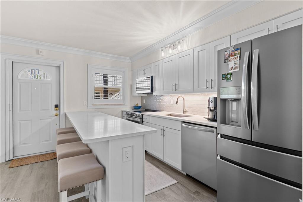 980 7th Avenue South, Unit 102 Naples, FL 34102 - Photo 9 of 41