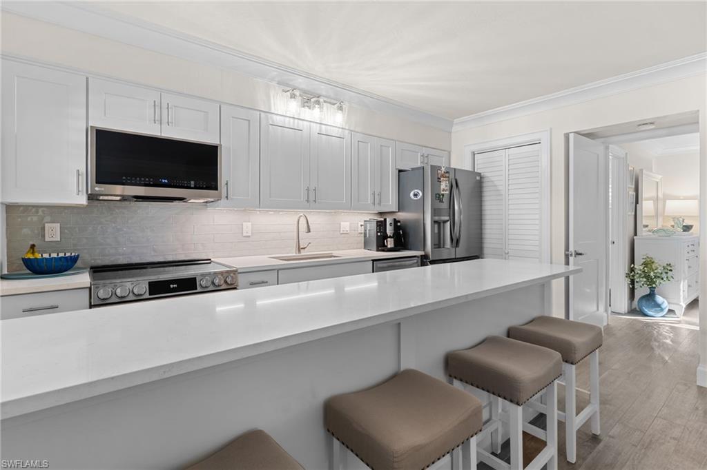 980 7th Avenue South, Unit 102 Naples, FL 34102 - Photo 10 of 41