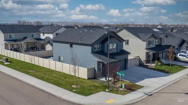 $424,900 | 1913 East Cave Falls Street, Unit ASHTON, Kuna, ID 83634