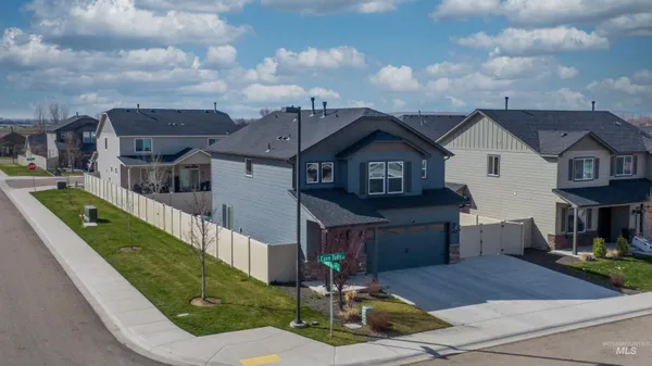 $424,900 | 1913 East Cave Falls Street, Unit ASHTON, Kuna, ID 83634