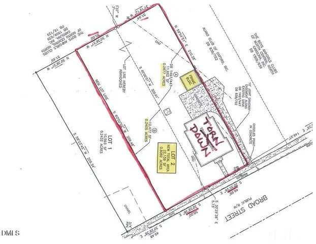 a picture of a bench in balcony