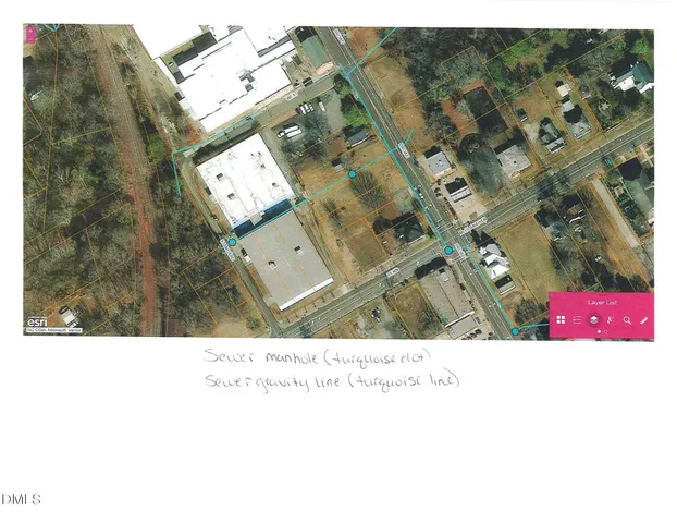 a black and white photo of a back yard