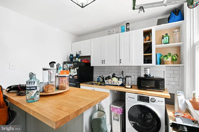 $1,025 | 402 Durfor Street, Philadelphia, PA 19148