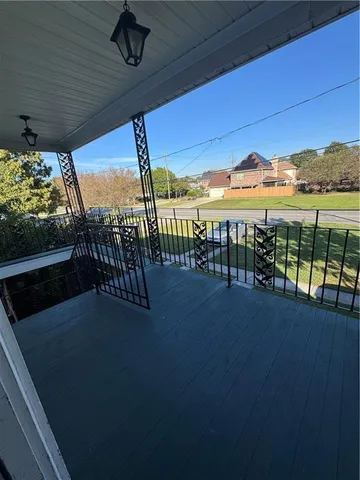 $1,800 | 408 Severn Avenue, Unit B, Metairie, LA 70001