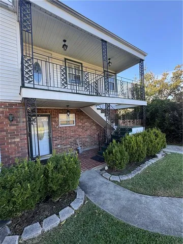 $1,800 | 408 Severn Avenue, Unit B, Metairie, LA 70001
