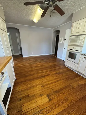 $1,800 | 408 Severn Avenue, Unit B, Metairie, LA 70001