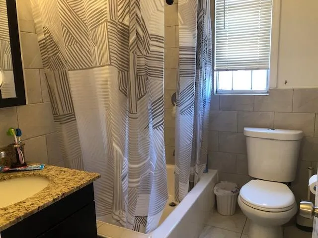 $879,000 | 74-03 Myrtle Avenue | Glendale