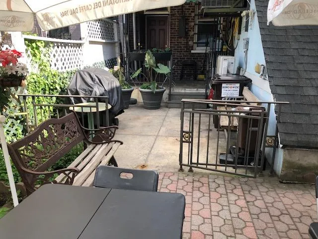 $879,000 | 74-03 Myrtle Avenue | Glendale