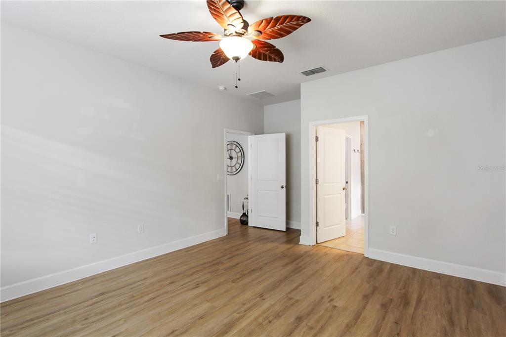 420 Spring Pond Lane Mount Dora, FL 32757 - Photo 11 of 31