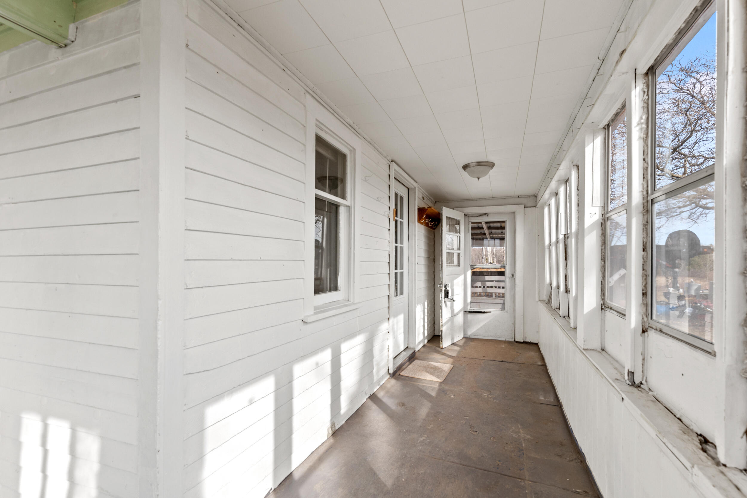 19200 West Kimball Road Pierson, MI 49339 - Photo 7 of 43 Front Porch