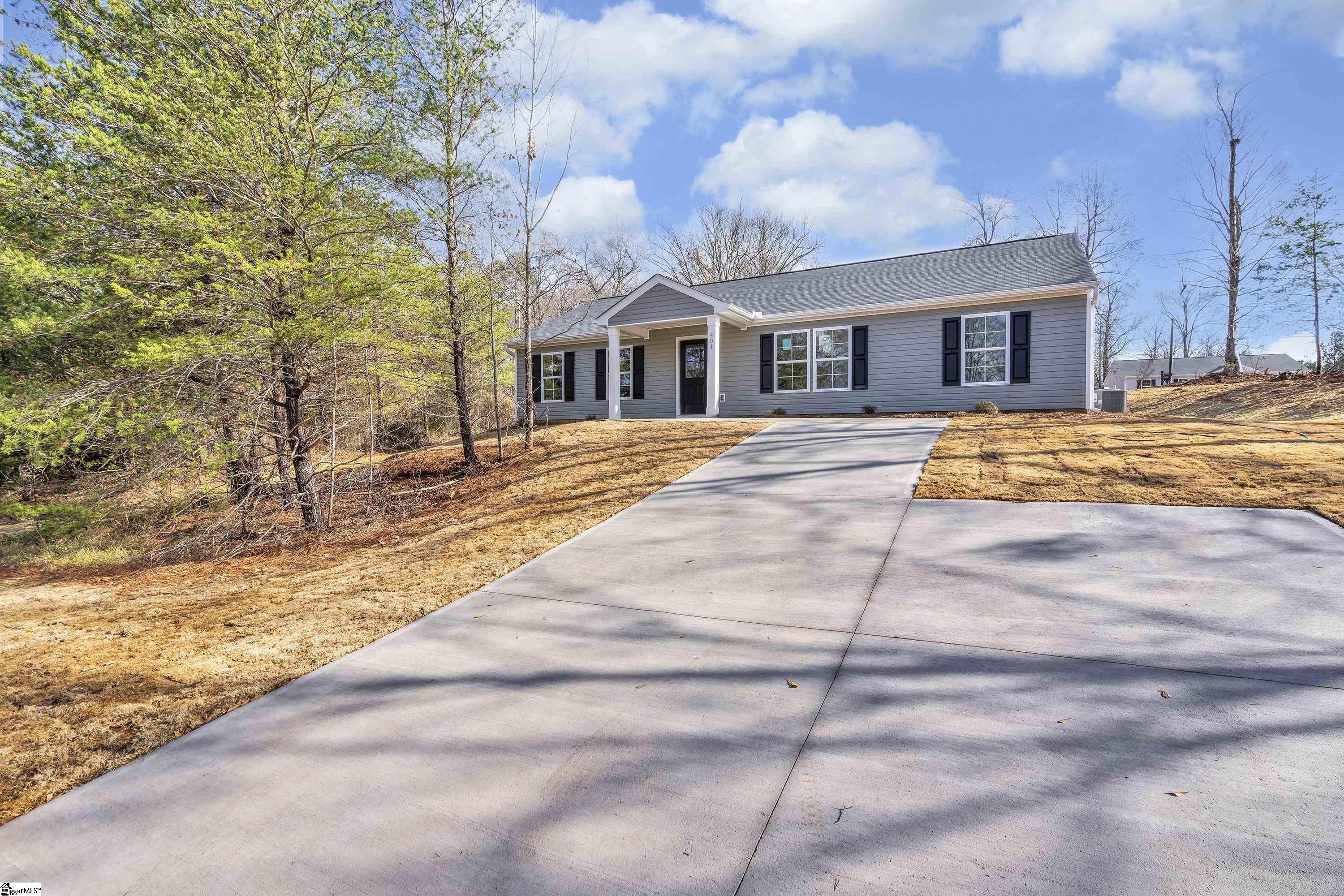 207 Anchor Road Greenville, SC 29617 - Photo 1 of 18 Gallery Image 1