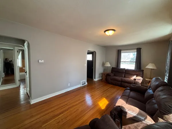 $154,900 | 105 Arnold Avenue North, Thief River Falls, MN 56701