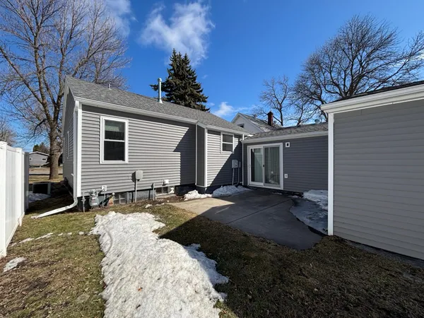 $154,900 | 105 Arnold Avenue North, Thief River Falls, MN 56701