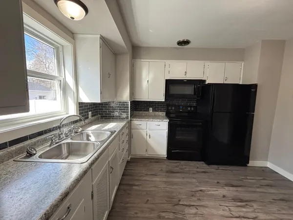 $154,900 | 105 Arnold Avenue North, Thief River Falls, MN 56701