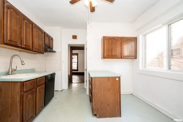 $90,000 | 1713 West Barker Avenue, Peoria, IL 61606