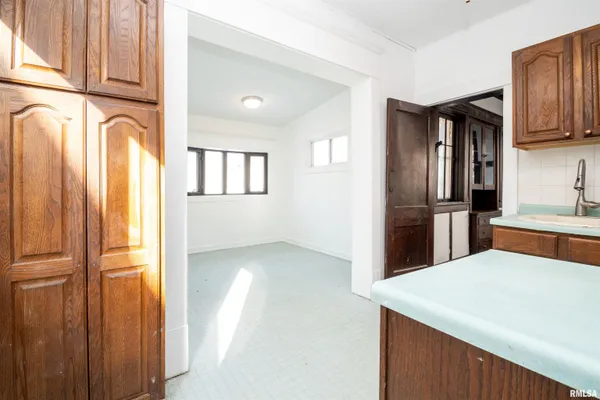 $90,000 | 1713 West Barker Avenue, Peoria, IL 61606