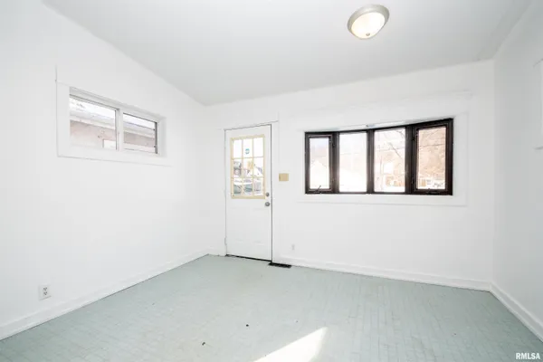 $90,000 | 1713 West Barker Avenue, Peoria, IL 61606