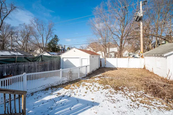$90,000 | 1713 West Barker Avenue, Peoria, IL 61606
