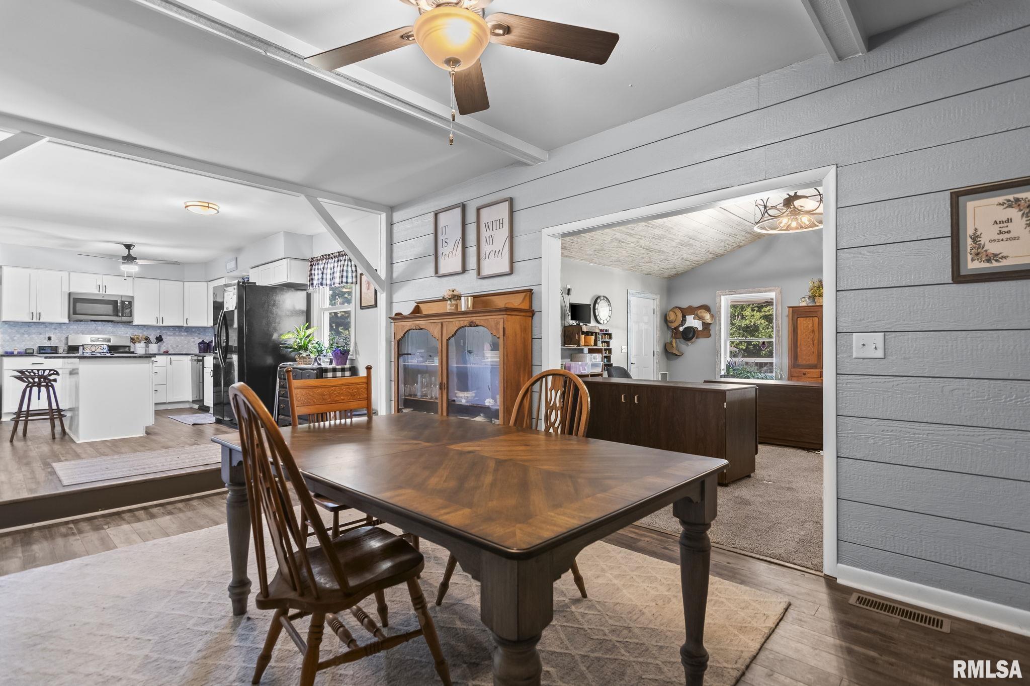 3435 Greenview Drive Decatur, IL 62521 - Photo 14 of 38