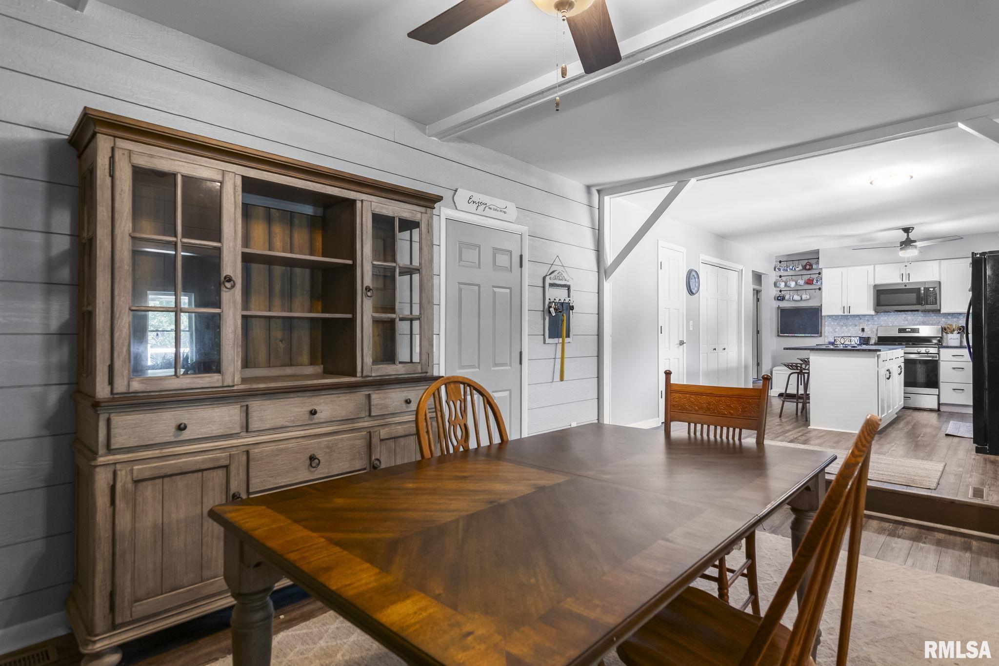 3435 Greenview Drive Decatur, IL 62521 - Photo 16 of 38