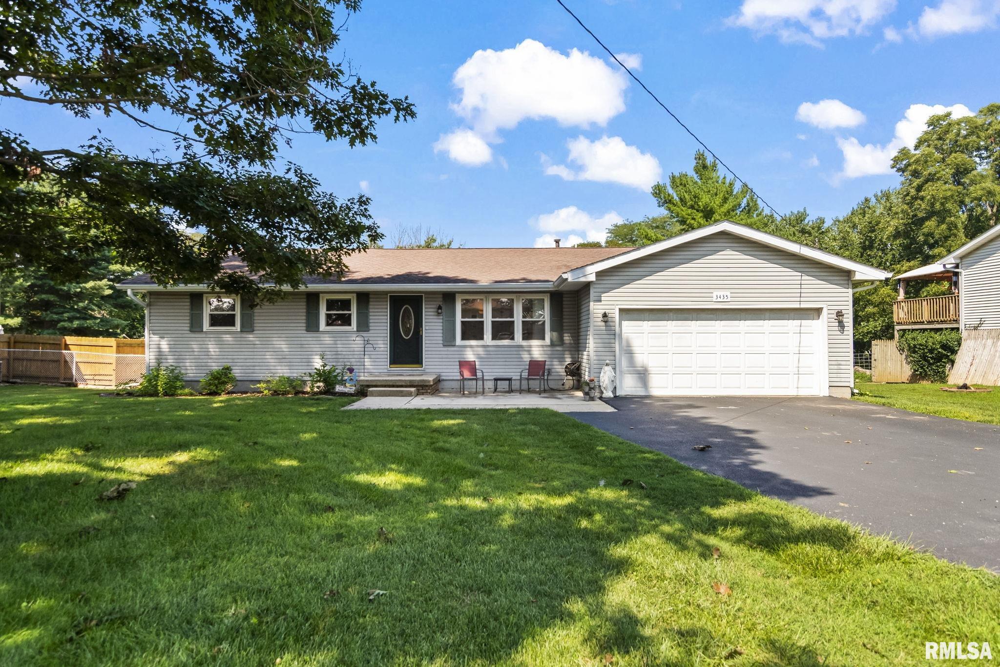 3435 Greenview Drive Decatur, IL 62521 - Photo 3 of 38