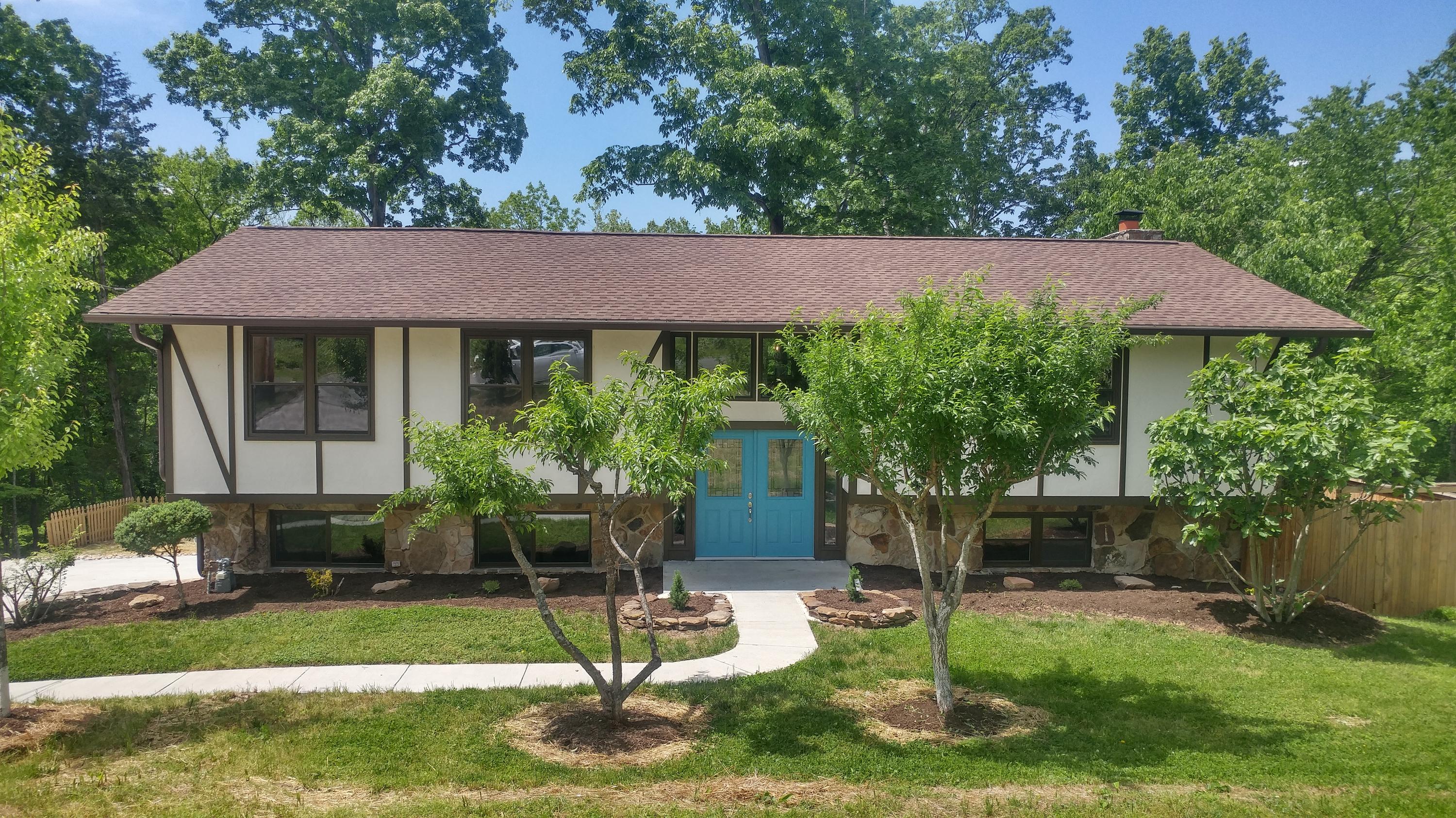 15 Clark Place Oak Ridge, TN 37830 - Photo 2 of 35 0511211449a_HDR